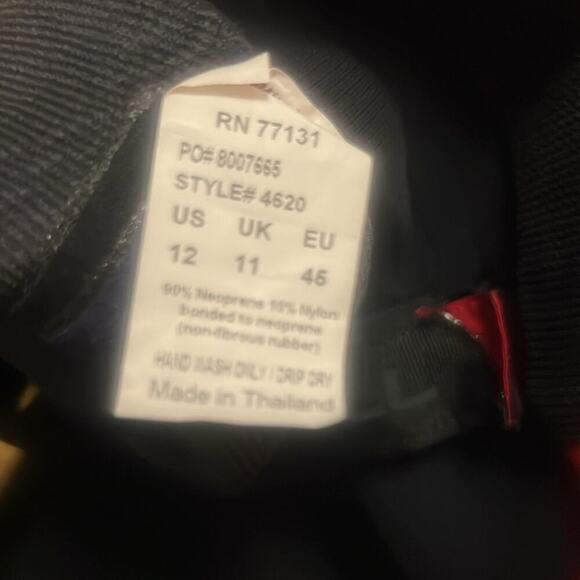 NIB O’NEILL PSYCHOFREAK SPLIT TOE 3.5MM BLACK & RED WETSUIT SWIM BOOTS. SIZE 12 - Picture 11 of 12